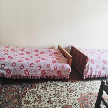 Guest House Tall Rooms Zugdidi Kültér fotó