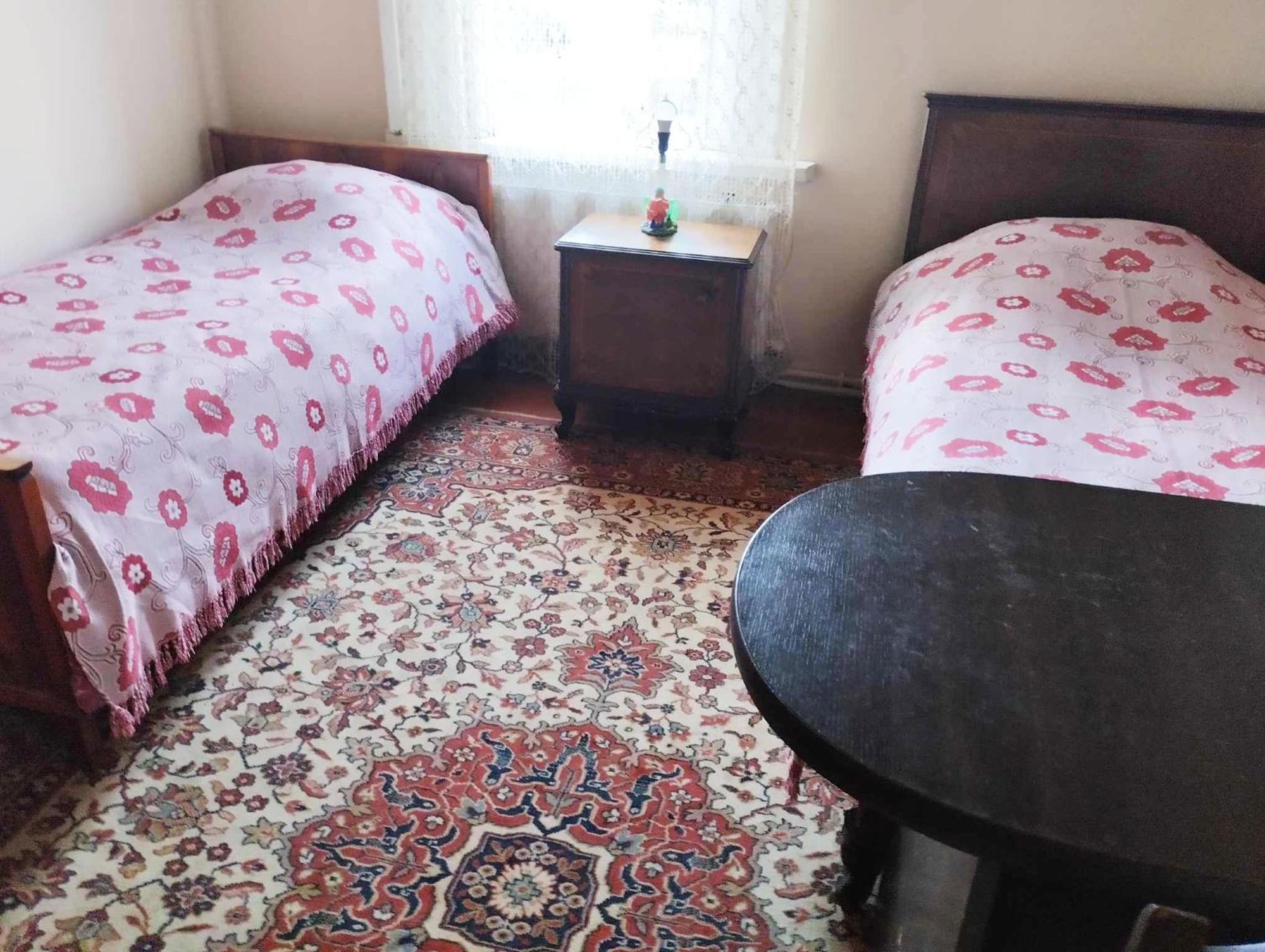 Guest House Tall Rooms Zugdidi Kültér fotó