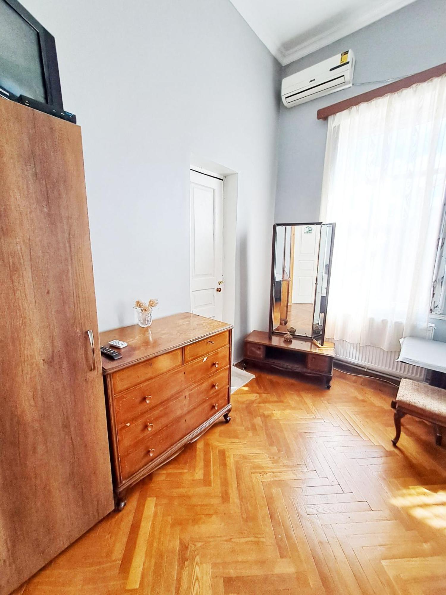 Guest House Tall Rooms Zugdidi Kültér fotó