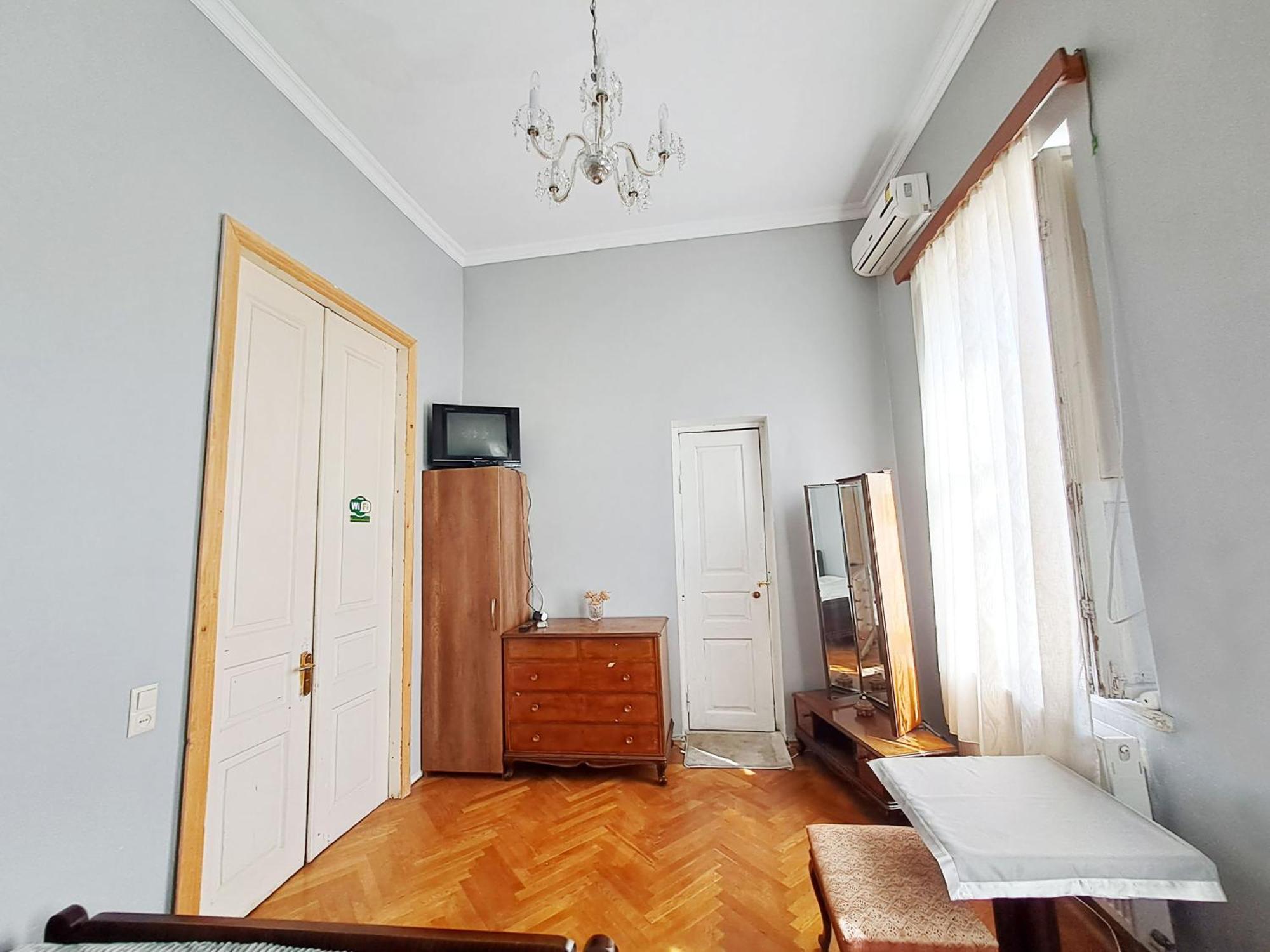 Guest House Tall Rooms Zugdidi Kültér fotó